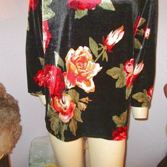 NWT White Stag VELVET Blouse Size M TUNIC Top 3/4 SLEEVE Velour FLORAL Oversized - Picture 3 of 9